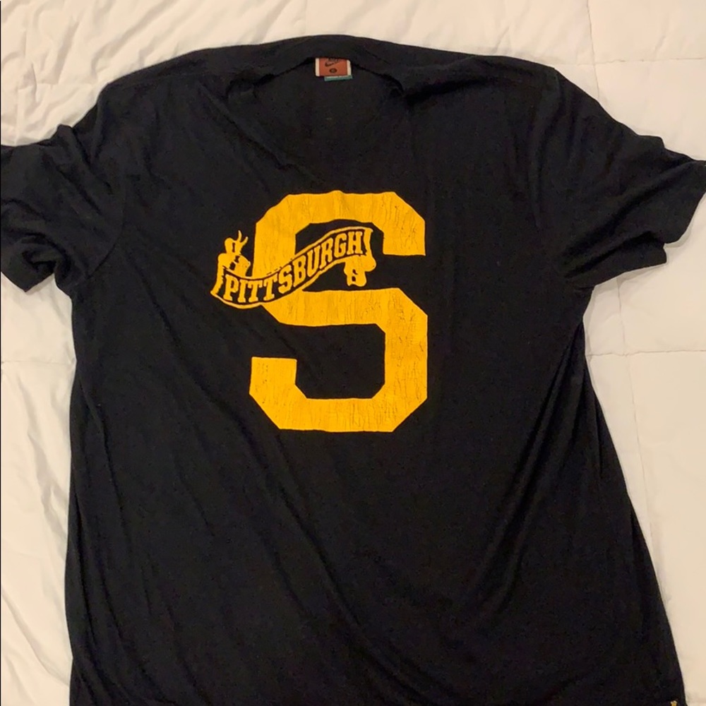 Nike Pittsburgh Steelers shirt